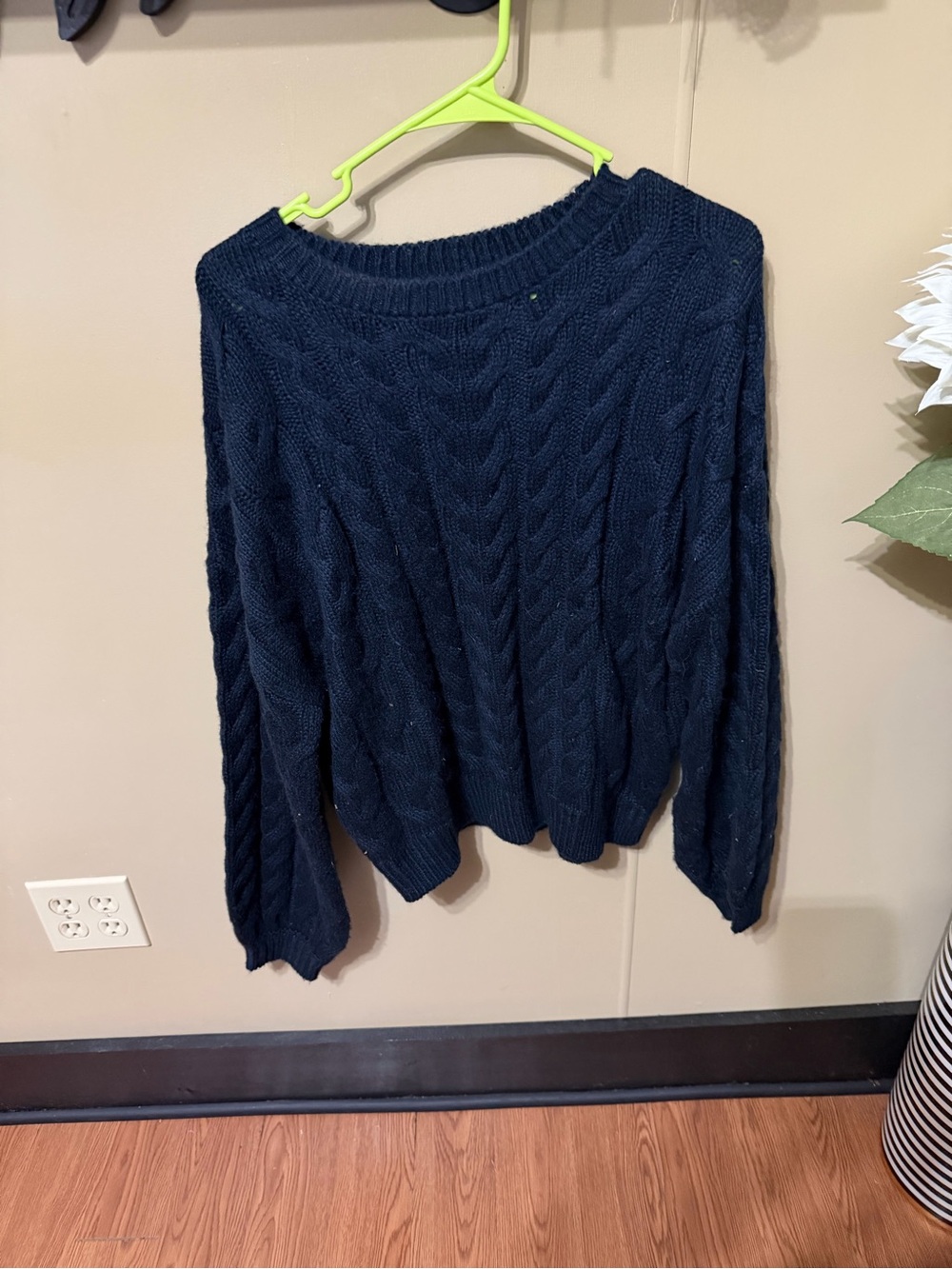 Cable Knit Crewneck Sweater - Navy